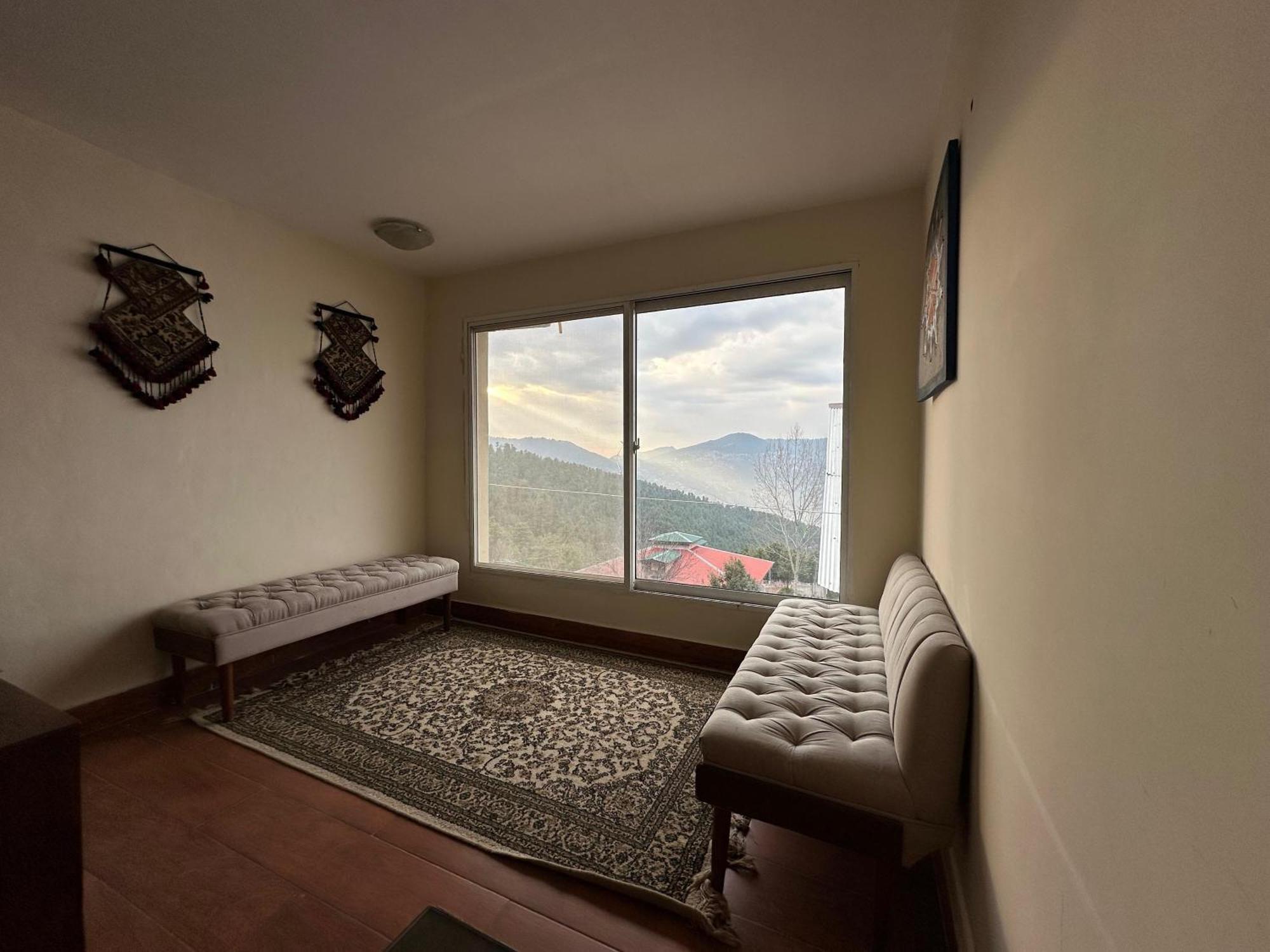 Sarah's Lodge Murree Bagian luar foto